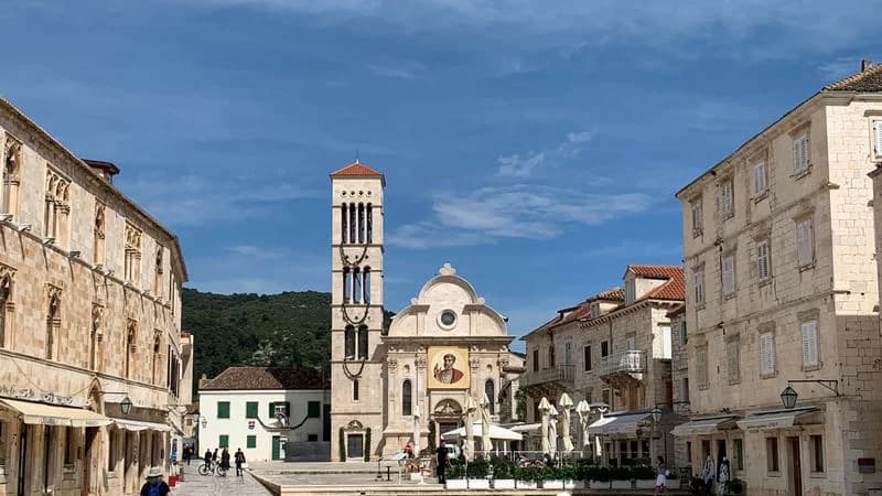 St. Stephen's Cathedral & Square